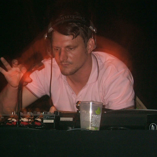 Dj Koze live @ Mayday 2003(Westfalenhalle, Dortmund)