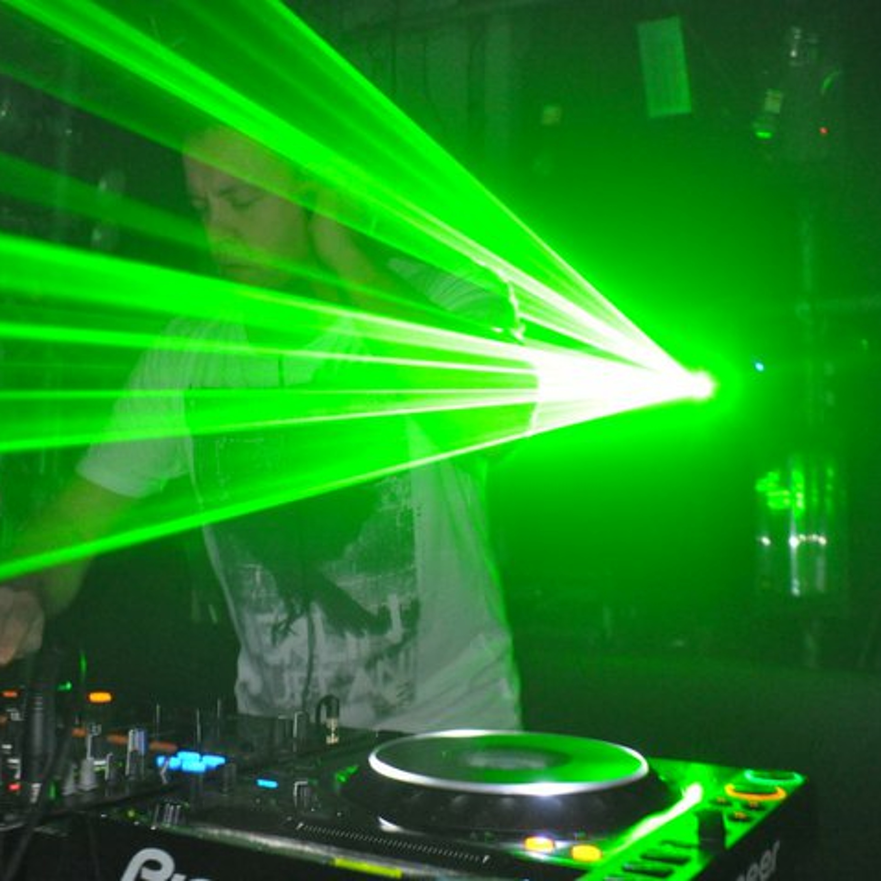 Damien Blaze Tunes & Live DJ Mixes