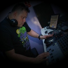 T@todj MEGAMIX REGGAETON JULIO 2011-EL LOCO DEEJEY- INTRO VALDEMARO M  - t@todj MIX 2011 mas spot