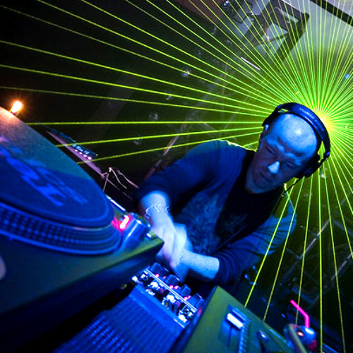 Felix Young - Soundrise (Thomas Penton Remix) Majestic Family Records