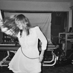 Modern Witch - In Your Eyes (7" Version produced by Strange Powers)