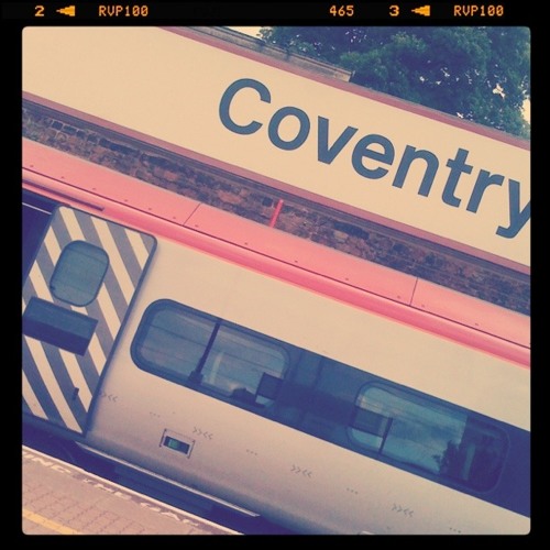 Quivver (John Graham) - June 2011 Mix [feat. tracks by Quivver: Happy, Funktribe & Under the Sun]