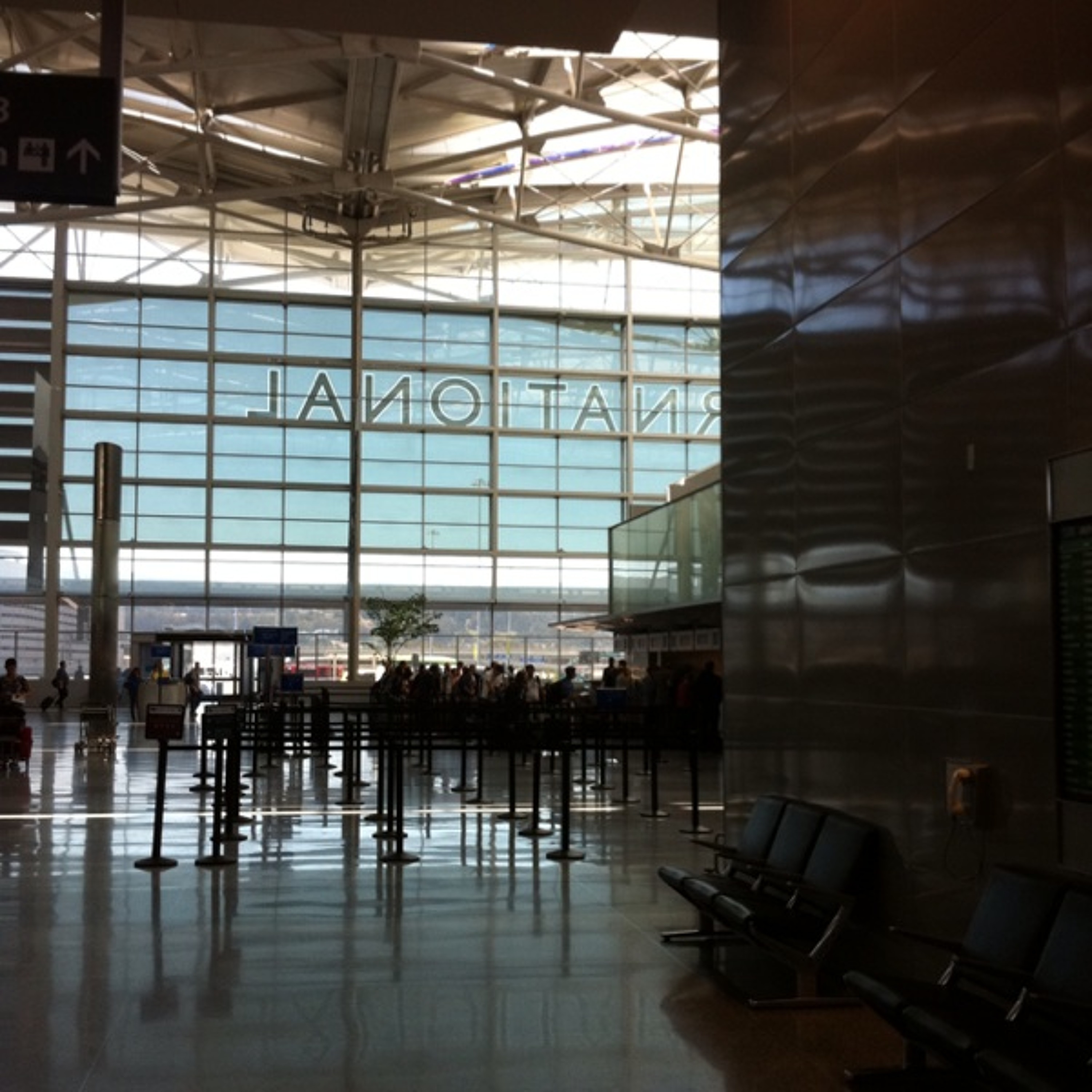 The small things in life (SFO-FRA-TXL) at San Francisco International Airport (SFO) episode artwork