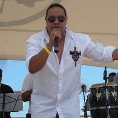 Neury Luciano - Cuestión De Piel