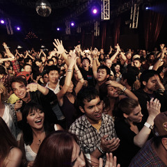 The Police vs. D. Guetta, Afrojack vs. Swedish House Mafia - Walking on the Moon