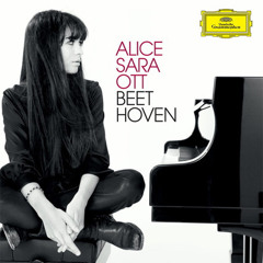 09 - Alice Sara Ott - Rondo A Capriccio - Op 129 [Clip]
