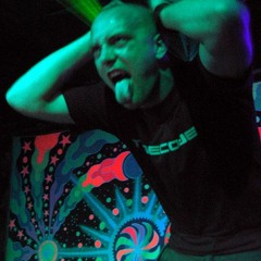 "DJ ૐ PONE" IN THE MIX ... "FUCKING MY BRAIN" ... "PSYCHEDELIC TRANCE" ...