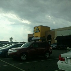 Fake Drake at Buffalo Wild Wings