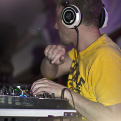 tom drums - There's My House