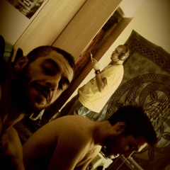 Blepw tis meres na kylane-vikedios,skia enos an8ropou&eklektos