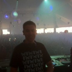 Anton Powers Swedish House Mafia Arena Creamfields 2011