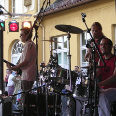 02 - Girly - Saloniki Surfers