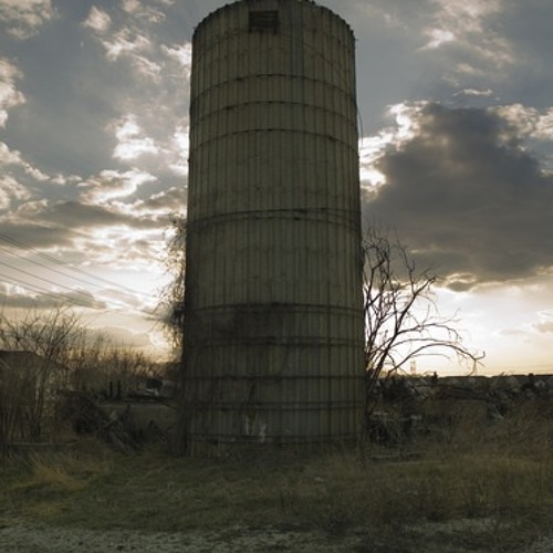 Stream Haunted Silo Erin telling Nikki to hold on I have 17 toys in my