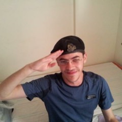 מה דימה עושה עם הפה, ומה גדול לו מדי?