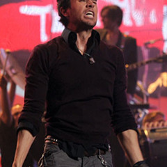 Heartbreaker (You Break My Heart Remix)- Enrique Iglesias (Euphoria)