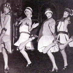 Einstürzende Neubauten vs Mochipet - Yu-Gung Flappers