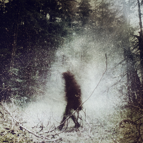 Essáy - Noir ("buy this track" for free DL)