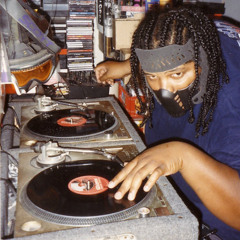 TURNTABLE TERRORIZER - THE BIZZIE BOYZ feat MIXMASTA "D"