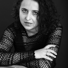 מי אל כמוך - מילים ולחן: מתפילת יום הכיפורים. שירה, עיבוד, קלידים, כלי הקשה וחליל: עדנה כהן קדוש