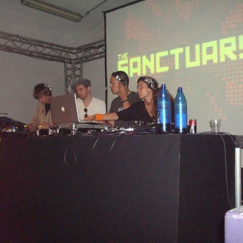 HnR Eindbazen @ Q-Base 2011, Hit 'n Run The Sanctuary Stage