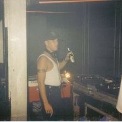 2011-09-23 Deejay Dolphin -promo only- Club Classics never die-Vol.01