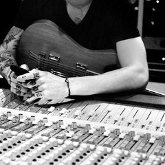 OXIA Y RICARDO VILLALOBOS