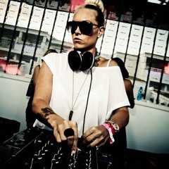 Sam Divine - Live from Defected Closing at Ushuaia 24 9 11