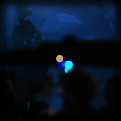 Algo De Espejos | Juan Marcelo Lucero