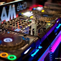 Di saat ku mulai mencintai Mu,,Deejay Indr@Yanni™Rmx