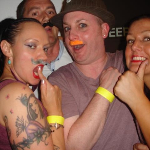 Mark Holliday at Shine 08/10/11 (Retro Set)