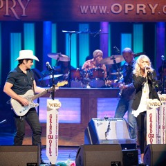 Carrie Underwood and Brad Paisley - Remind Me Opry Live 10.18.11