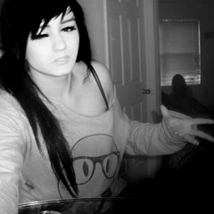 Sex on fire - Kings of Leon mash up (cover by Sarah Connor)