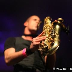Live Sir Charles Sax Performer @ Mons (BE) Hit 2004
