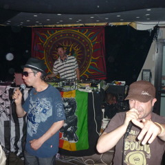 Professor Liv'high & Junior Jim . Revival dubplate (slow motion)