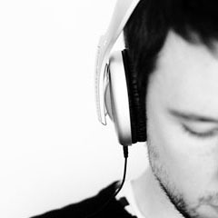 Remix: DJ Shadow feat. Little Dragon - Scale It Back