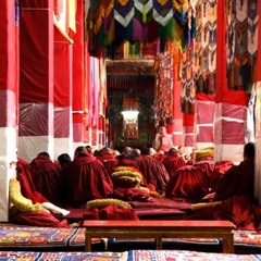 Monjes en el Monasterio de Drepung