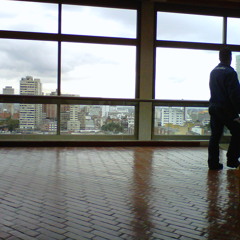 Por favor deje su mensaje después del tono... gracias (...)