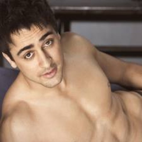 O ladies main hun adat se majboor
