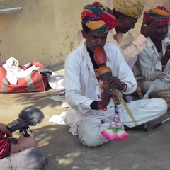 Snake Charmer in city palace Jaipur (Rec India)