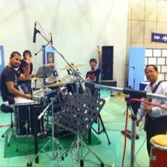 ក្រុមតន្រ្តីលាយបញ្ចូលគ្នាដឹកនាំដោយលោកពូម៉េងសុវណ្ណ at Cambodia