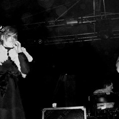 Your moves are mine (Live @ Airwaves 2003)