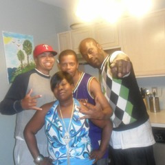 TINY & GRAMMY FAMILY Attention