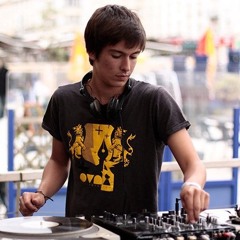 IS 103 - Beaujean [Play Groove, Modern Family]