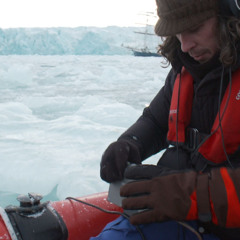 Hydrophone recording from zodiac in icefield