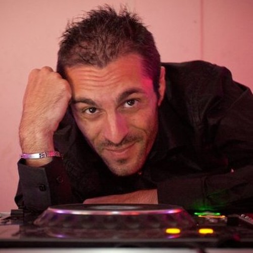 Tout s'efface studio