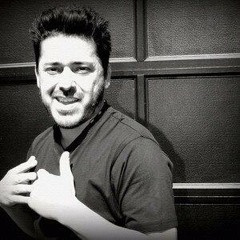 She Captures Light - Randy Ponzio