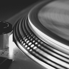 So Scratch it (Real Vinyl vs Serato)