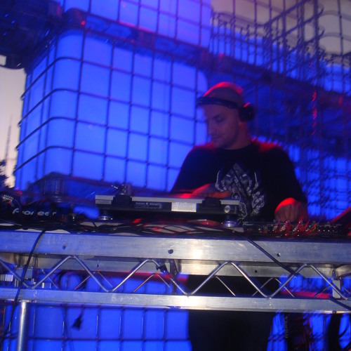 Mike Hunt djing in support of Dj Krush Kubik Melbourne 20/11/2011