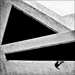 Alex Metric ft.Charli XCX - End of The World (Secuem REMIX)