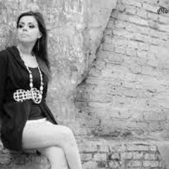 Doblemente - Una tipa con experiencia